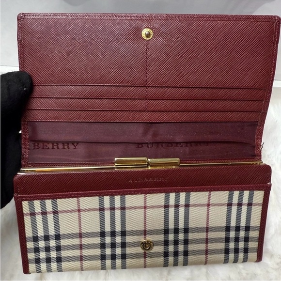 Burberry Beige and Red House Check Plaid Wallet - Picture 3 of 4